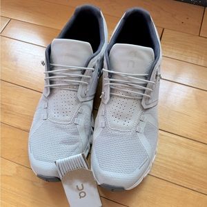 On Cloud 5 Running Shoes